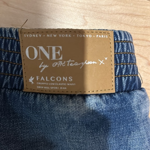 One teaspoon drop rise elastic waistband denim. Size small. - Picture 5 of 6